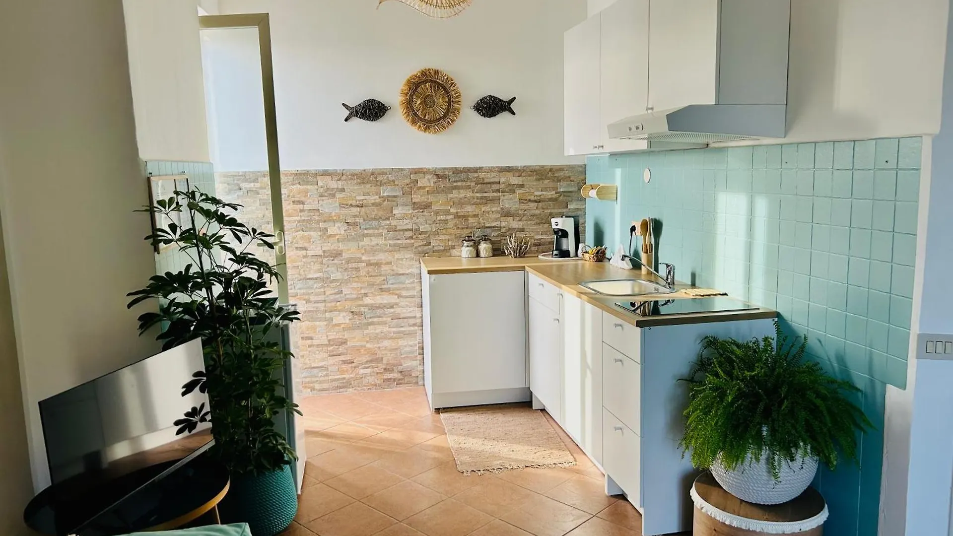 Calamia Apartment Palermo 0*,  Italy